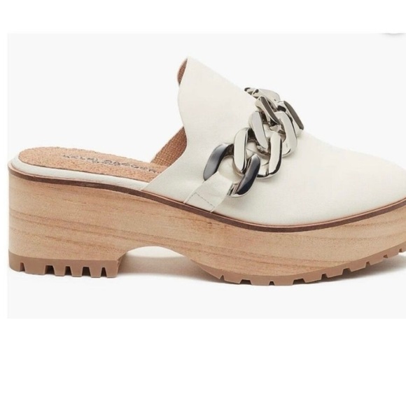 Kelsi Dagger Women's White Slip-On Mules with Chain Detail - Picture 2 of 10